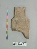 藏品(有肩石斧)的圖片